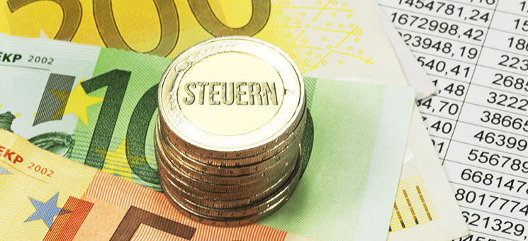 Geld-Steuern-254815776-AS-studio-v-zwoelf