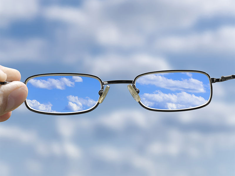 Brille-Wolkenhimmel-54222845-FO-grufnar