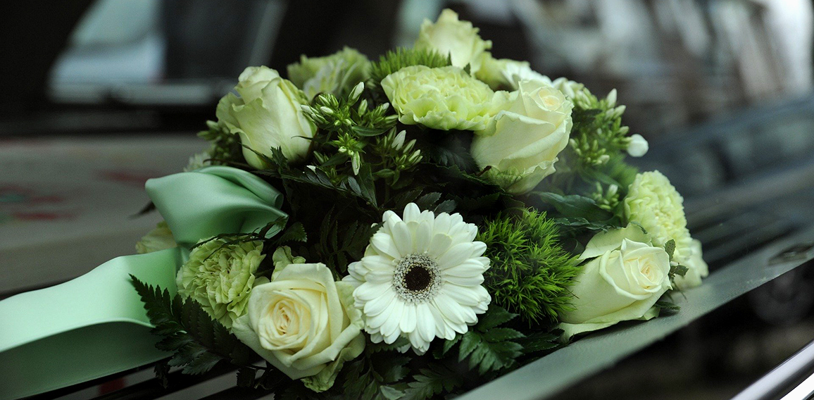 Blumen-Beerdigung-4839339-AS-keesluising