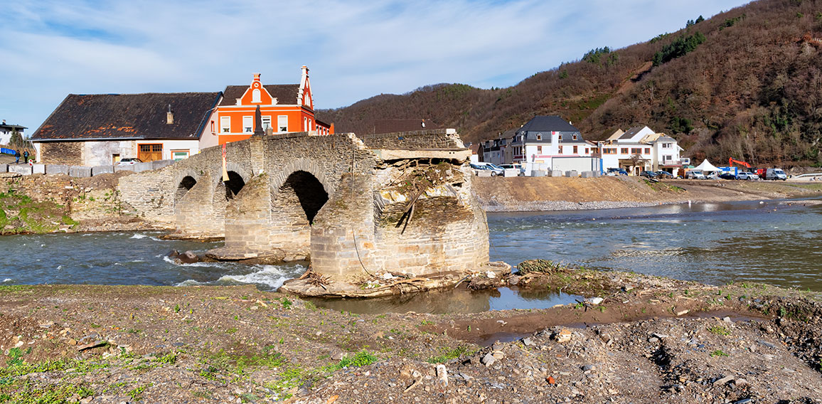 Flood damage in Ahrtal and Eifel. Reconstruction after cleanup. Nepomukbrücke in Rech, Germany