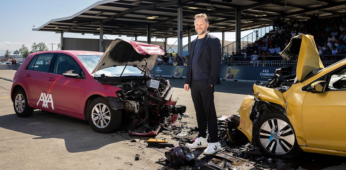 SCHWEIZ CRASHTEST ELEKTROAUTO DUEBENDORF