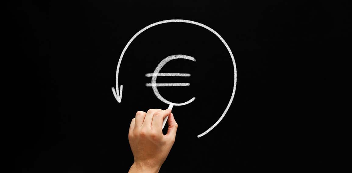 Refund Euro Arrow Concept Blackboard