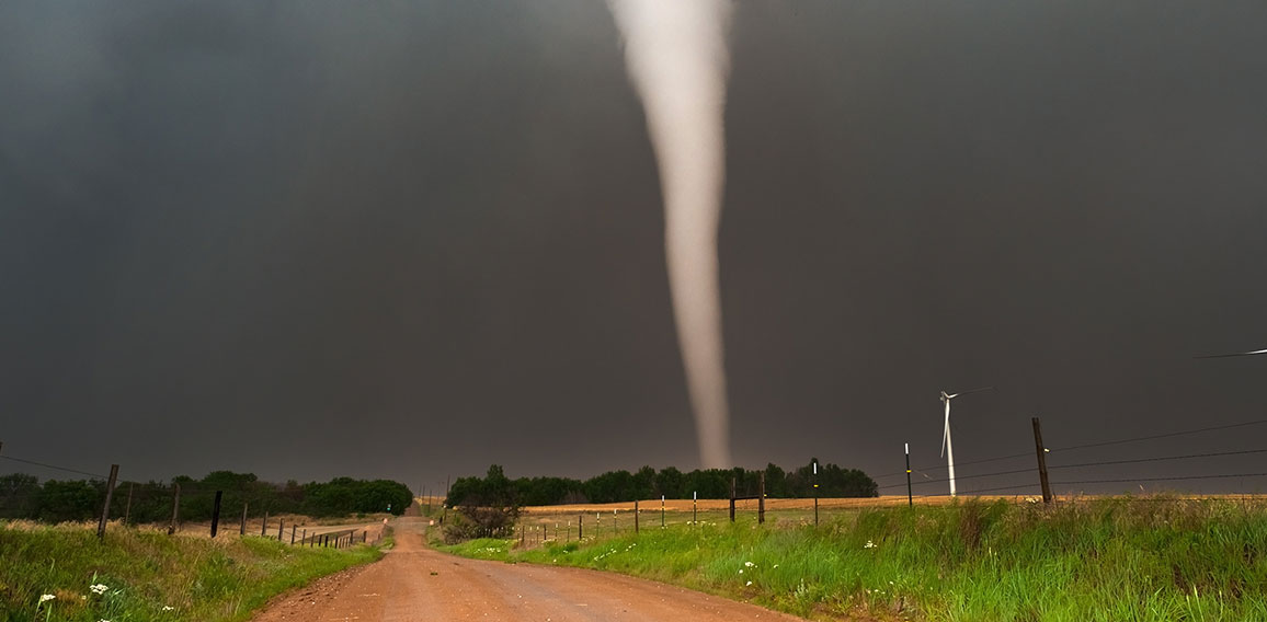 Strong tornado in Kansas