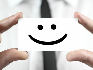 Anzugtraeger-Smiley-11653226-DP-PromesaStudio