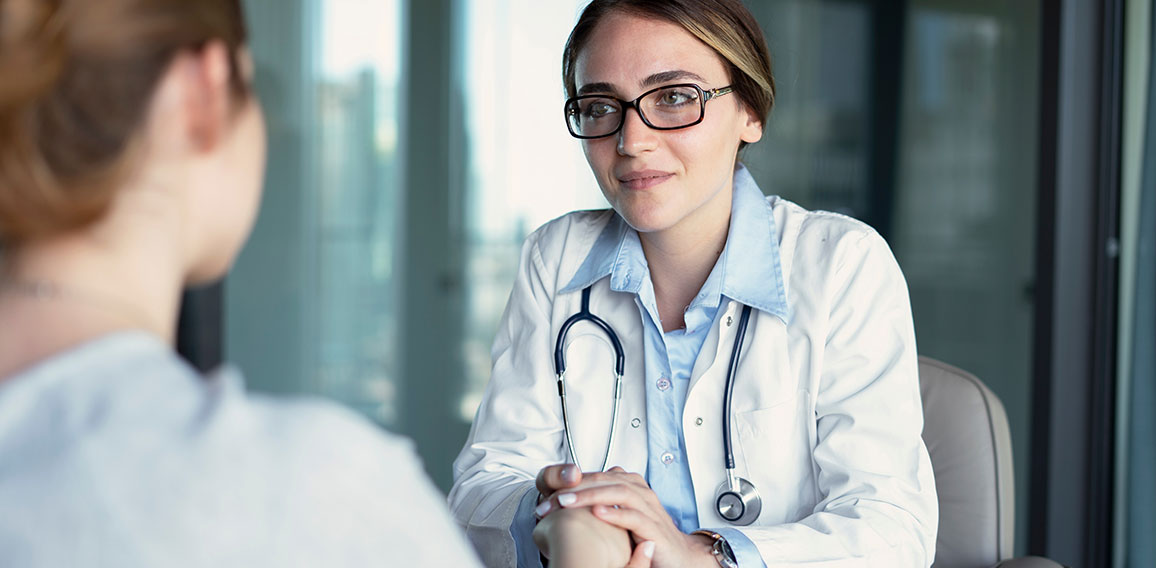 Doctor talking to the patient