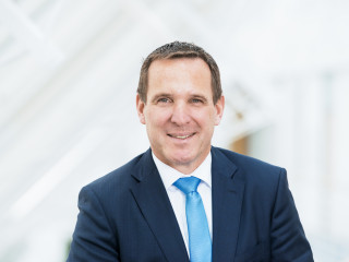 Jens Hasselbächer, Vorstand Kunden & Vertrieb der R+V Versicherung