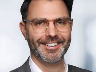 Adrian Santoro, Geschäftsführer von Klinikrente