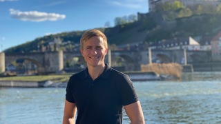 Makler Daniel Dietrich erklärt, warum Beamte ihre PKV stärker vergleichen, welche Beratungsfehler schwer wiegen und weshalb Spezialisierung entscheidend ist.